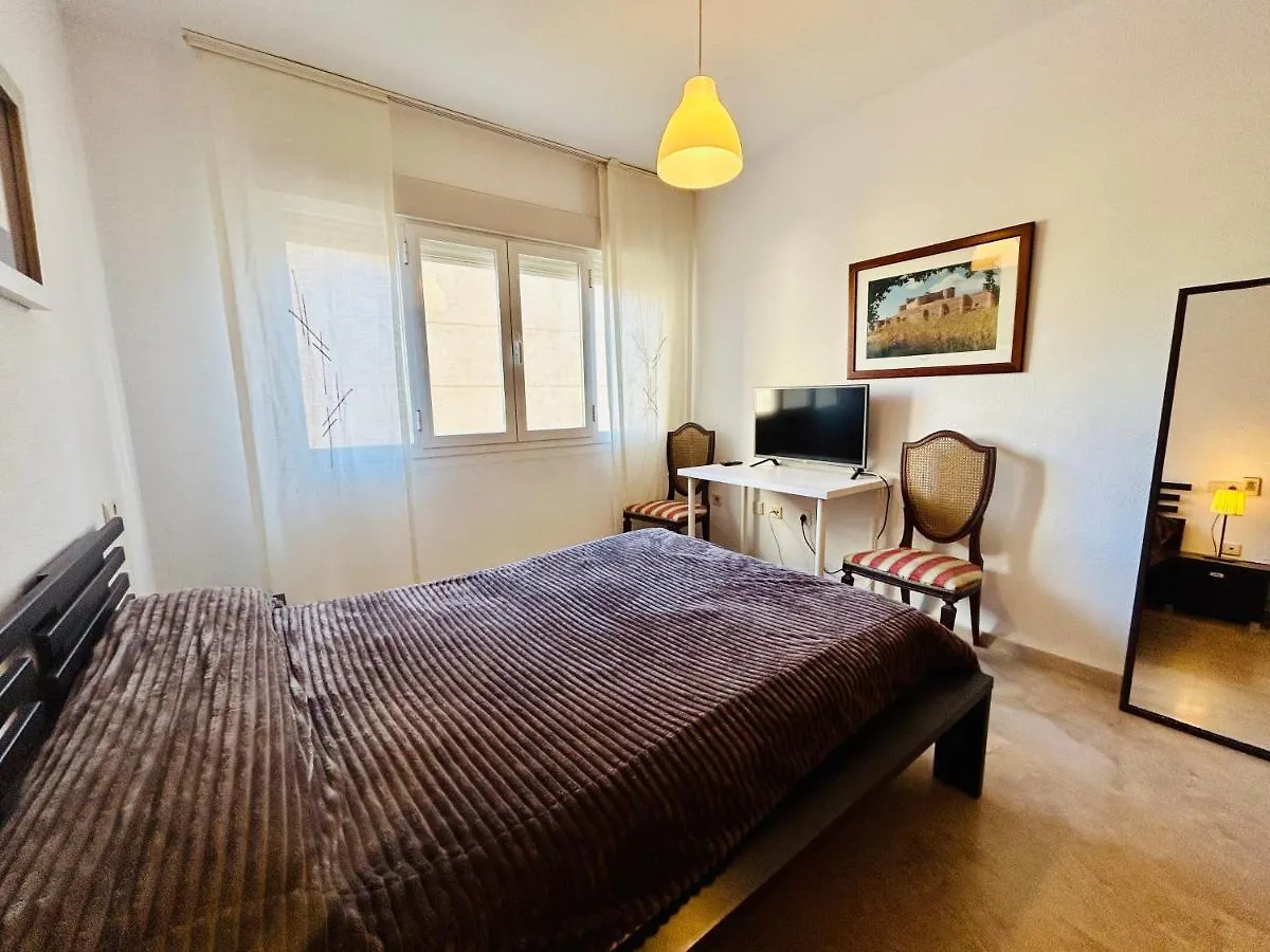Проживание в семье Guest House Teatinos Малага Испания