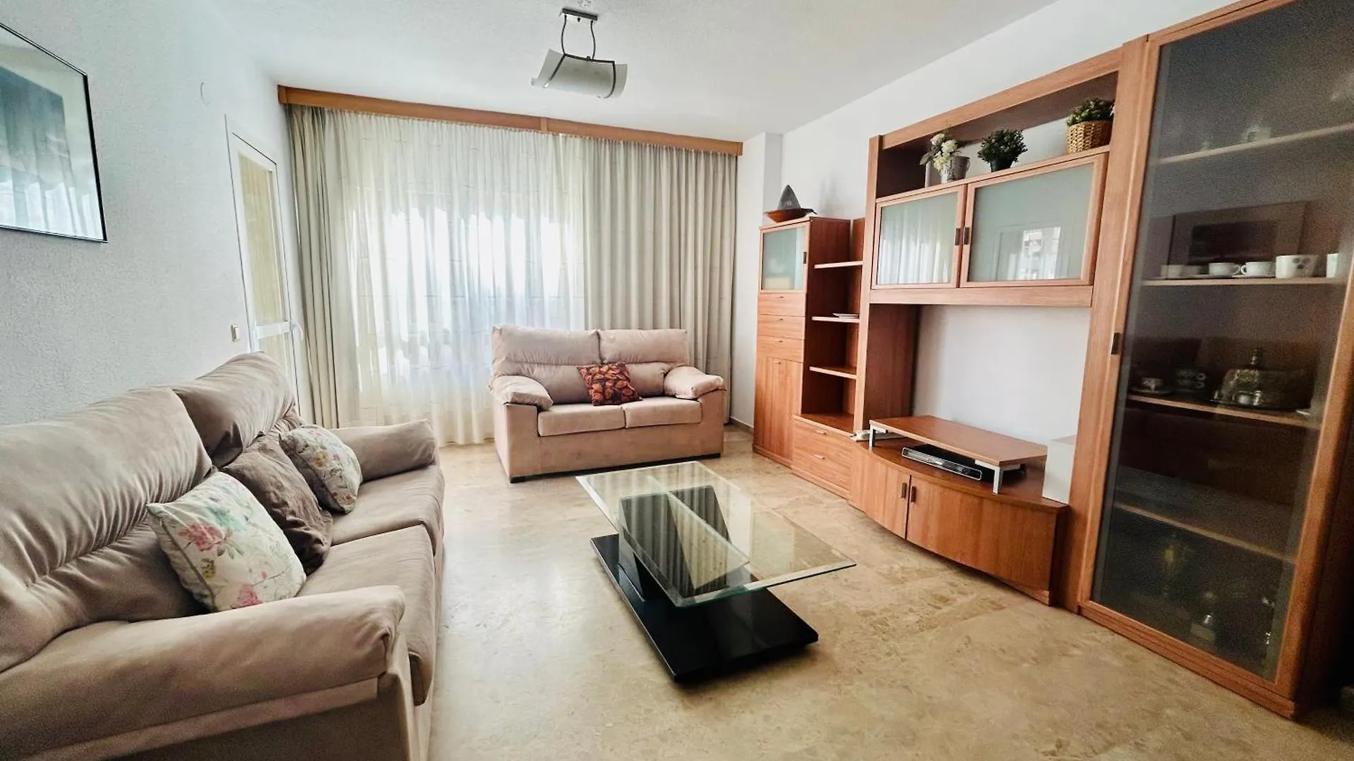 Homestay Guest House Teatinos Malaga